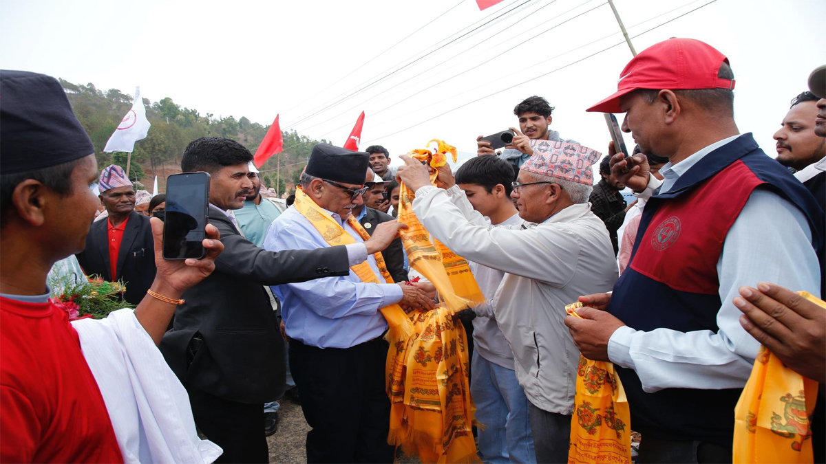 दैलेख सदरमुकाम जाँदै गर्दा चामुण्डा बिन्द्रासैनी–६ जम्बुकाँधमा भव्य स्वागत